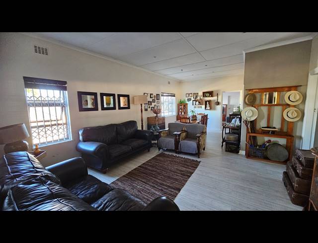 4 BEDROOM HOUSE FOR SALE IN FAIRVIEW